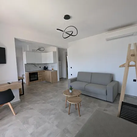 Selini By Deniastella سكالا بوتامياس