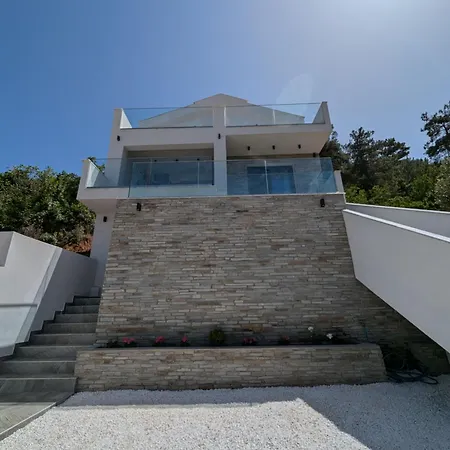 Selini By Deniastella سكالا بوتامياس