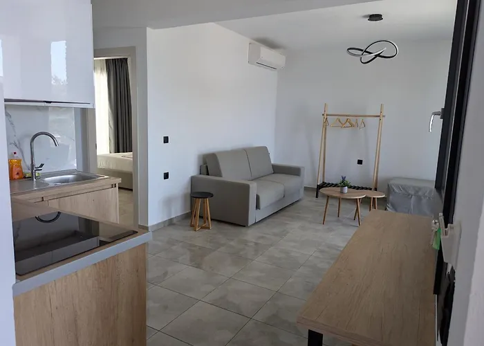 Selini By Deniastella